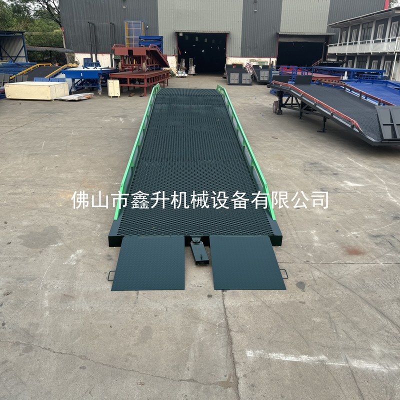 HRYS-E15 电动液压移动登车桥 15 吨