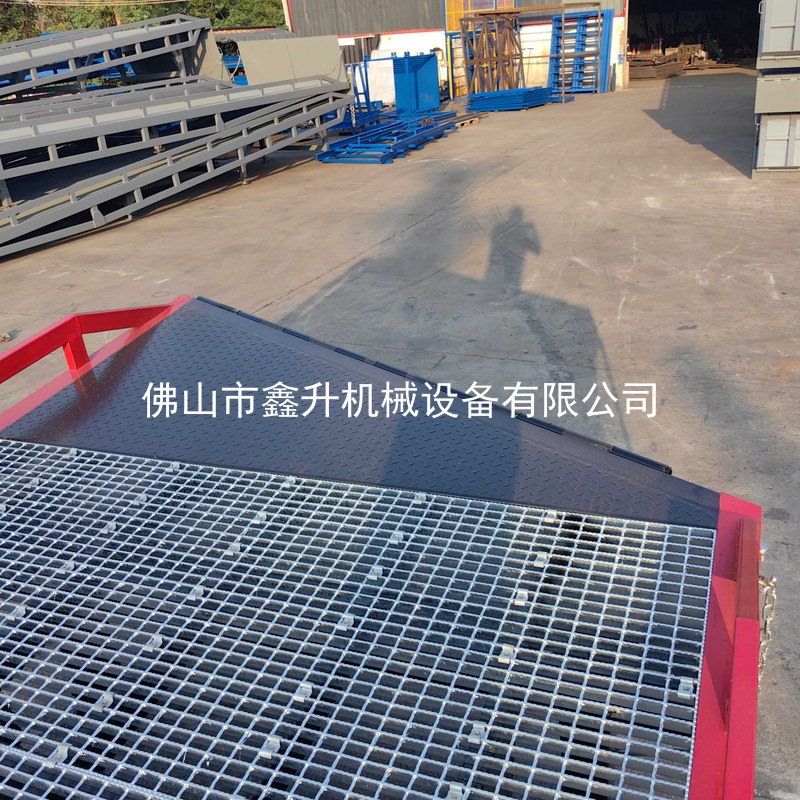 钢格板防滑台面近拍