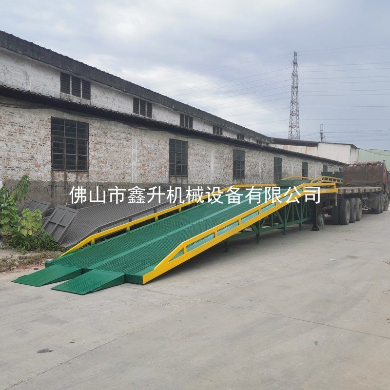 移动机械式登车桥 HRXS10-12m