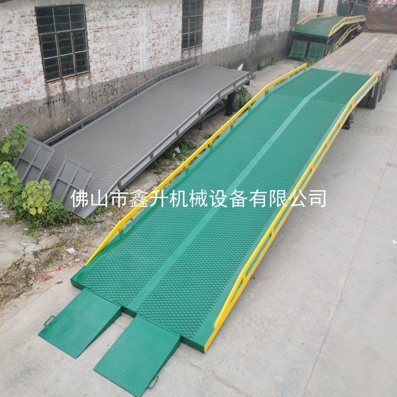 移动机械式登车桥 HRXS10-12m 机械登车桥系列 05