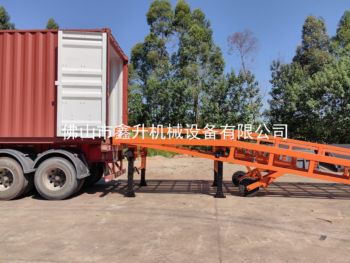 液压移动登车桥 现场应用实拍 07