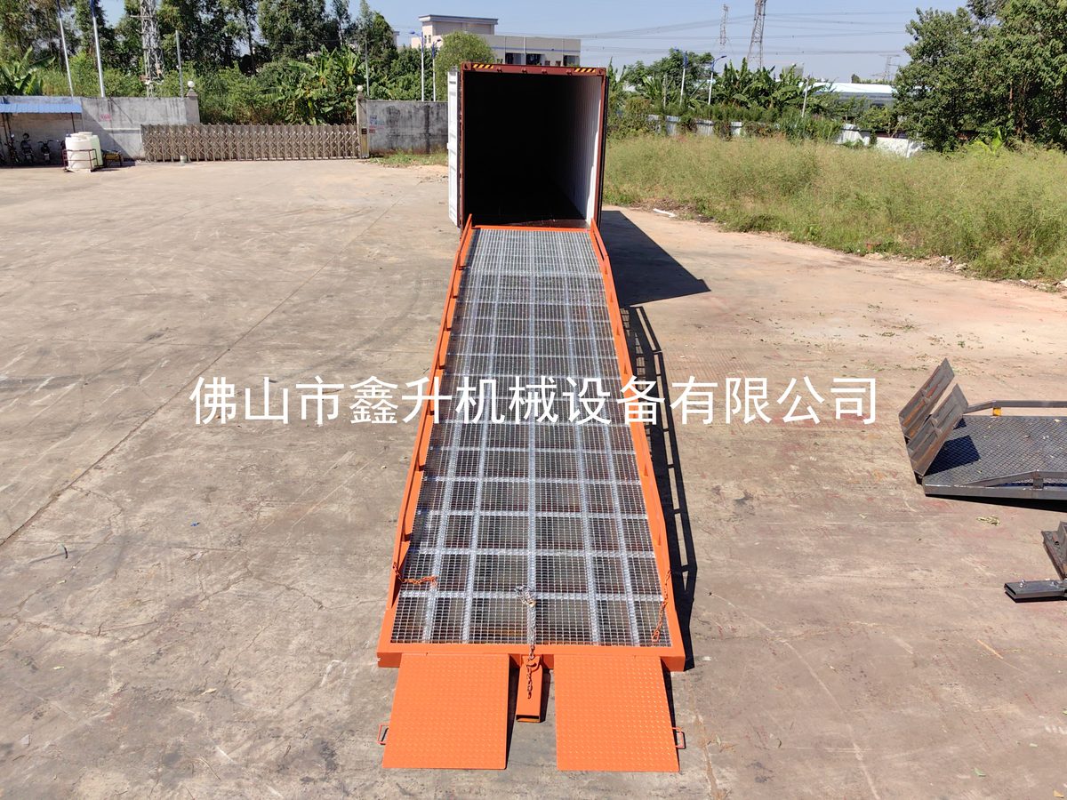 液压移动登车桥 现场应用实拍 13